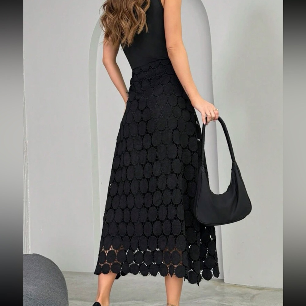 Black crochet embroidered midi skirt double layer dotted design - Picture 4 of 6
